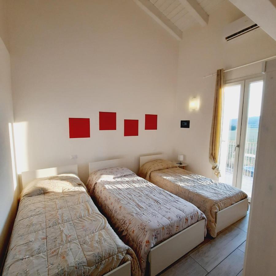 Villaggio Esmera ديسينسانو ديل غاردا المظهر الخارجي الصورة