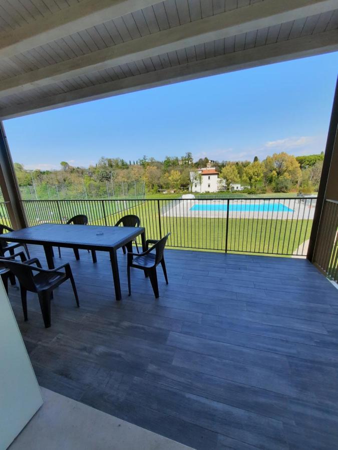 Villaggio Esmera ديسينسانو ديل غاردا المظهر الخارجي الصورة