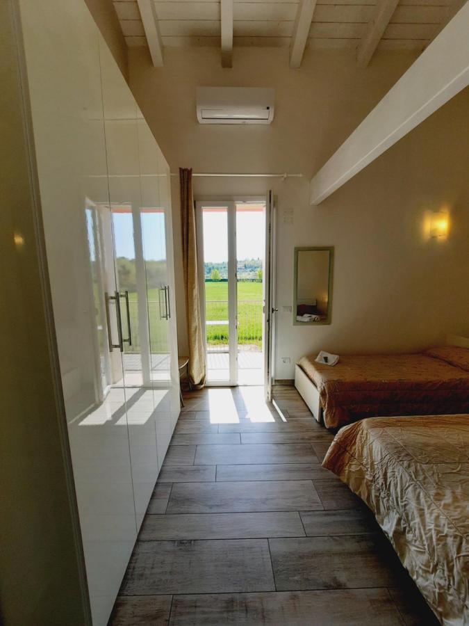 Villaggio Esmera ديسينسانو ديل غاردا المظهر الخارجي الصورة
