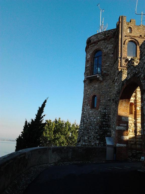 Villaggio Esmera ديسينسانو ديل غاردا المظهر الخارجي الصورة