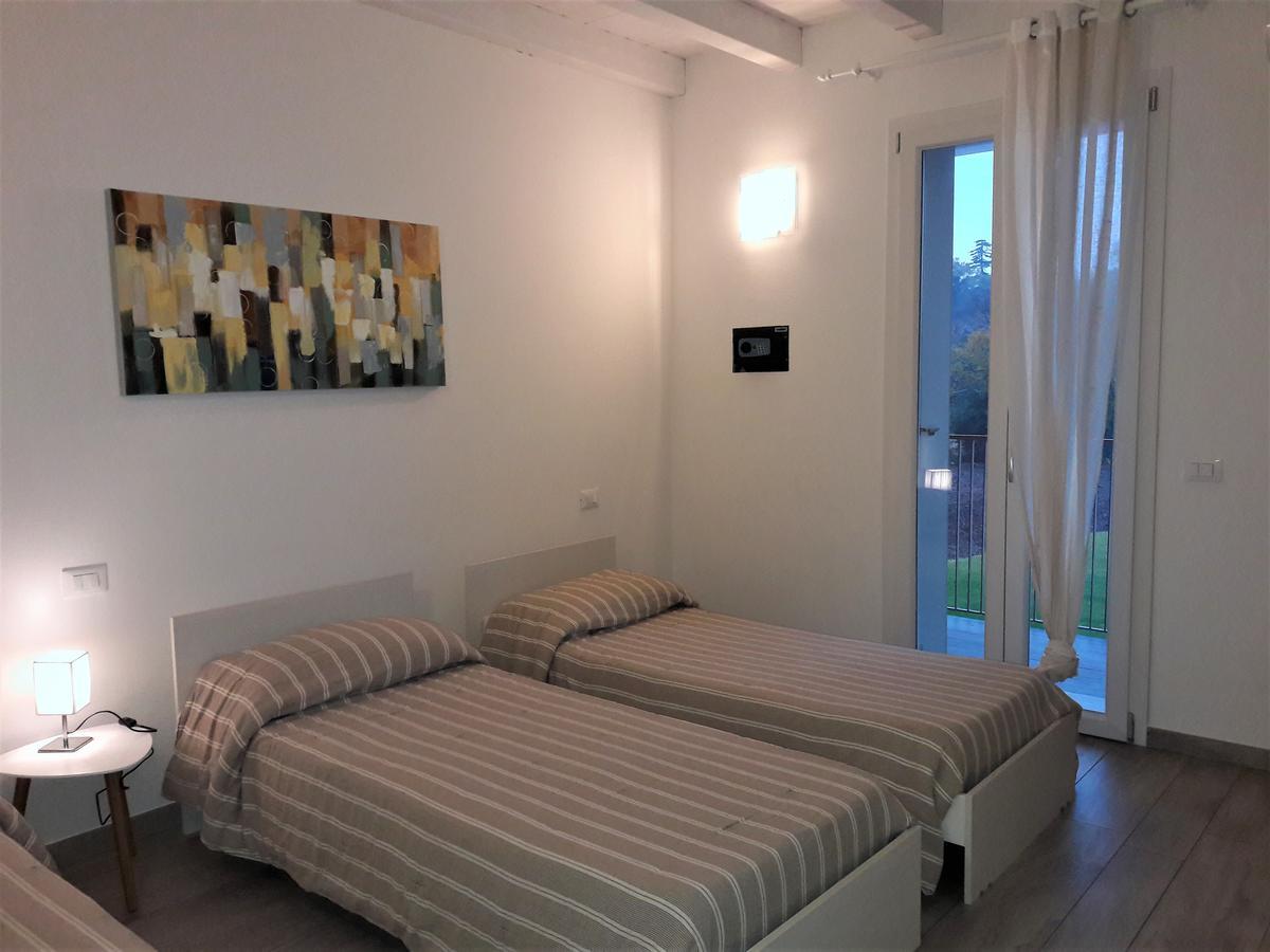 Villaggio Esmera ديسينسانو ديل غاردا المظهر الخارجي الصورة