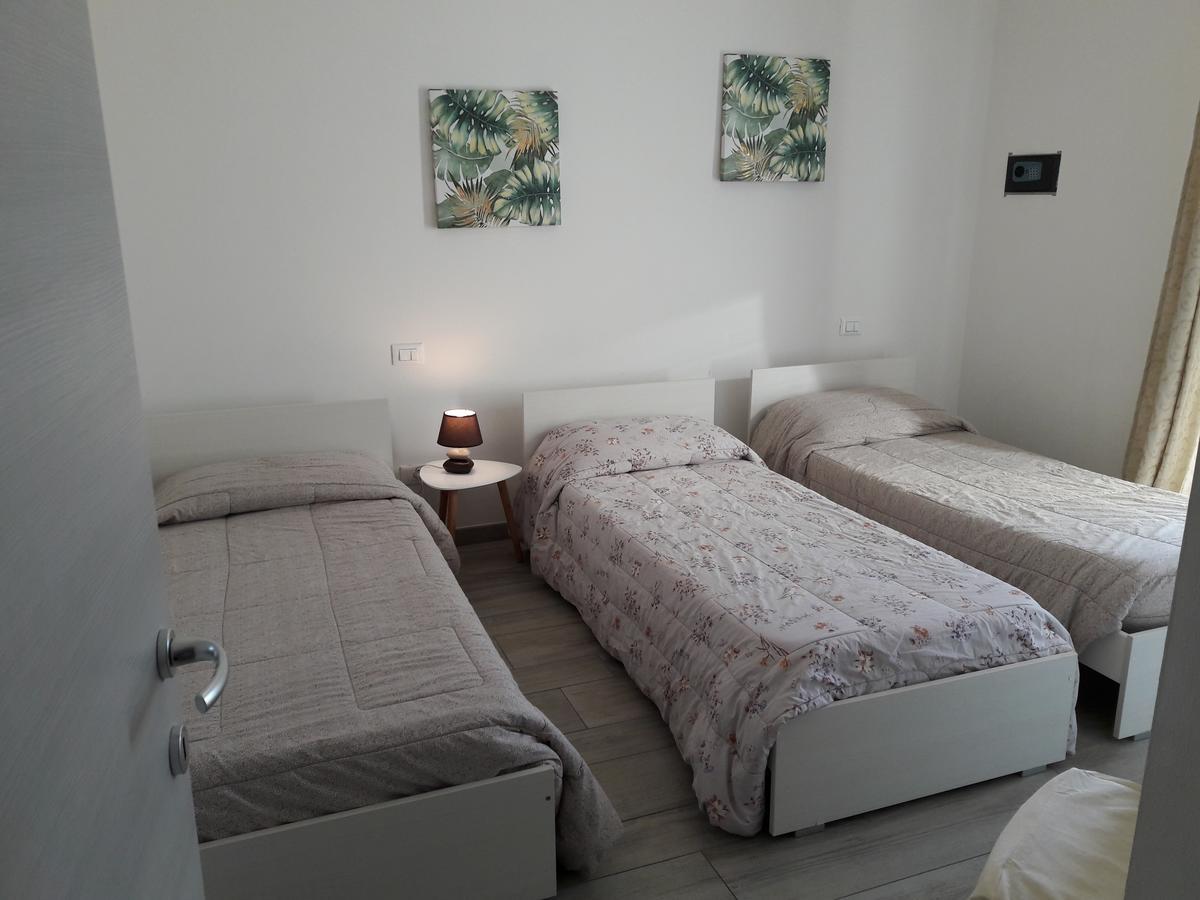 Villaggio Esmera ديسينسانو ديل غاردا المظهر الخارجي الصورة