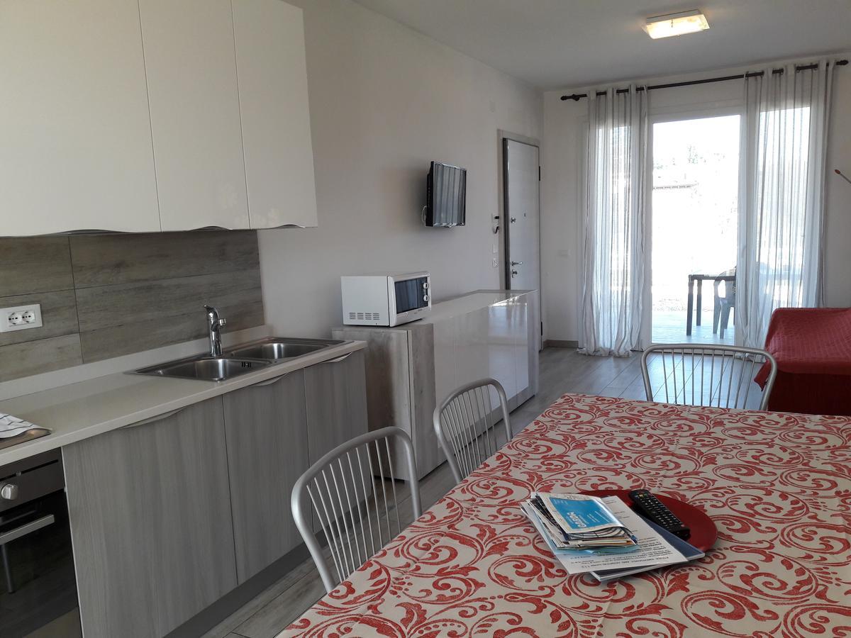 Villaggio Esmera ديسينسانو ديل غاردا المظهر الخارجي الصورة